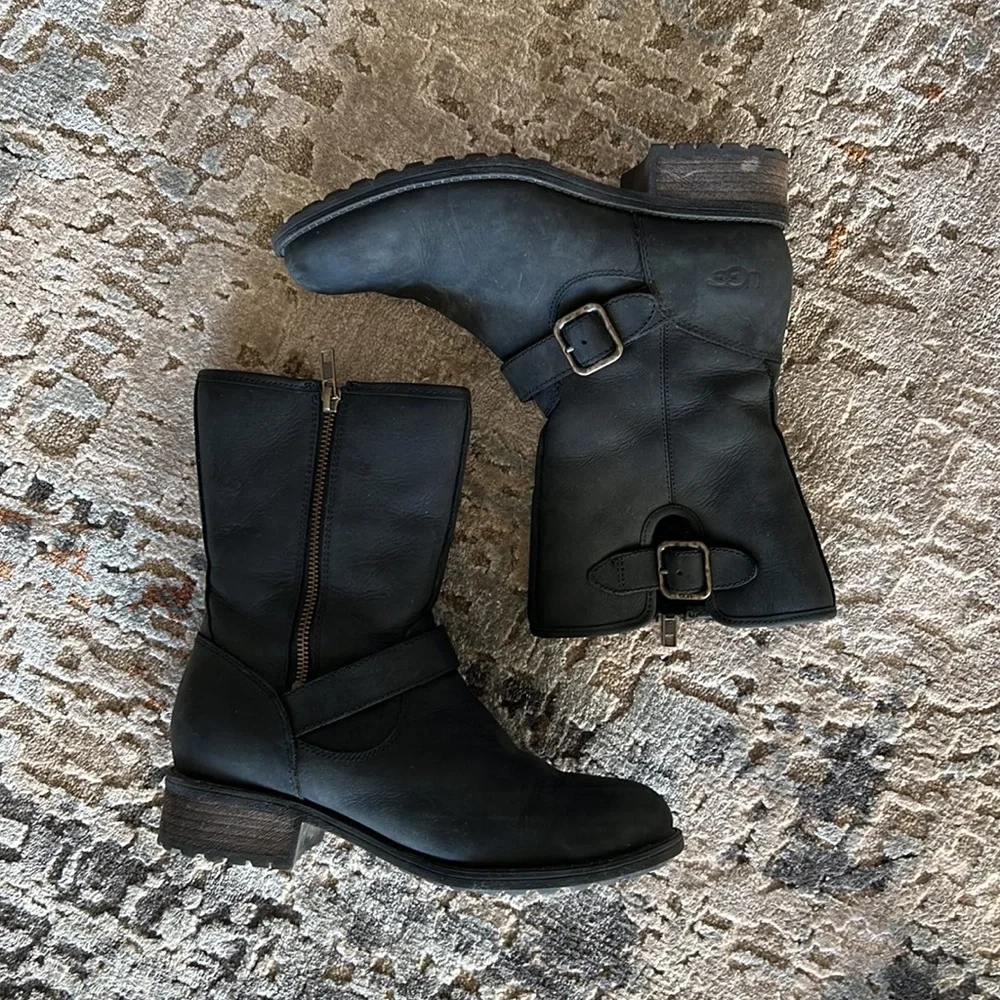 Ugg Chaney Boots - Picture 11 of 13